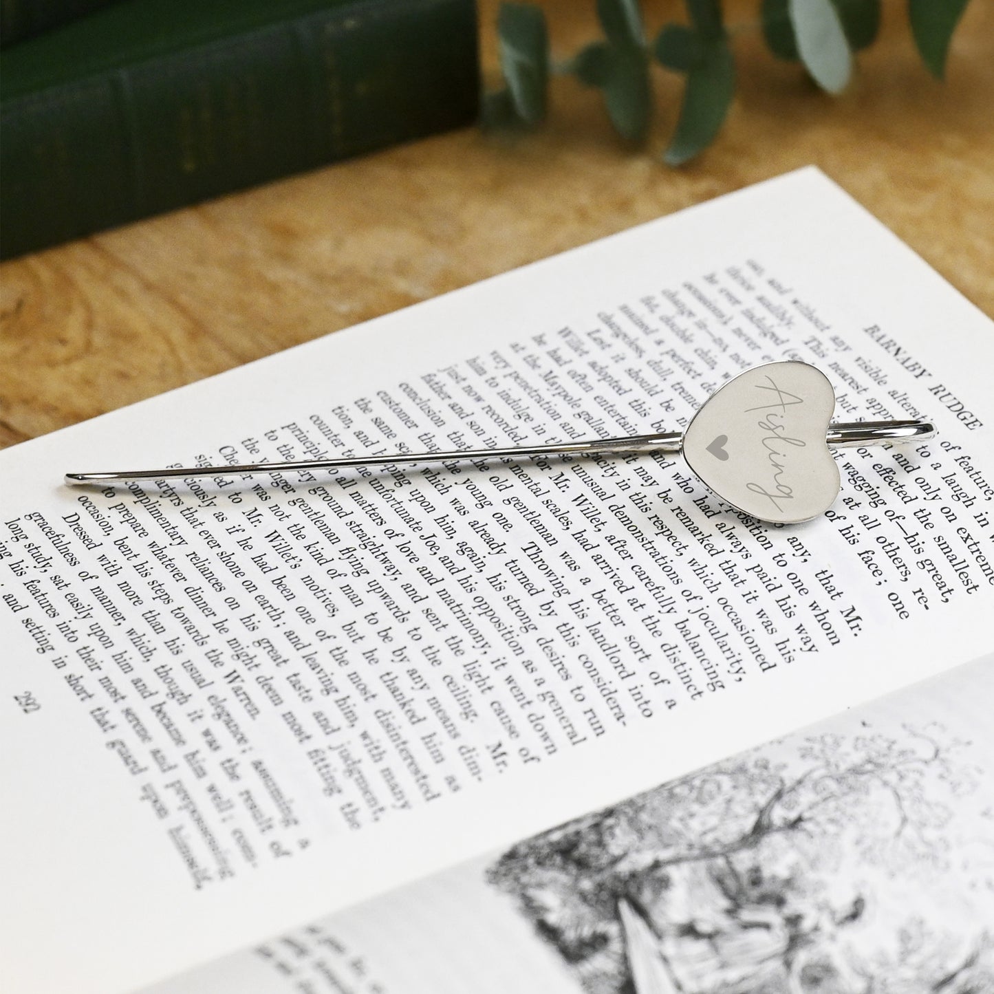 Personalised Engraved Heart Bookmark – Birthday Gift for Book Lovers - image 4