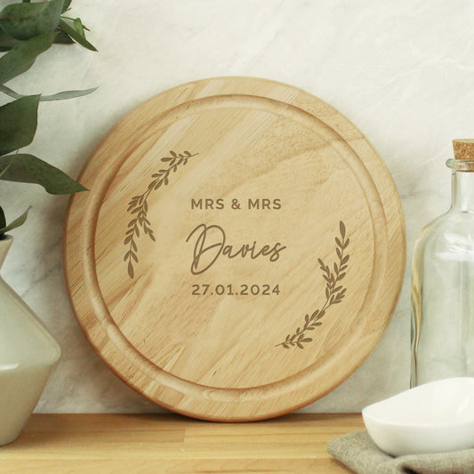 Personalised Laurel Round Wooden Chopping Board - image 3