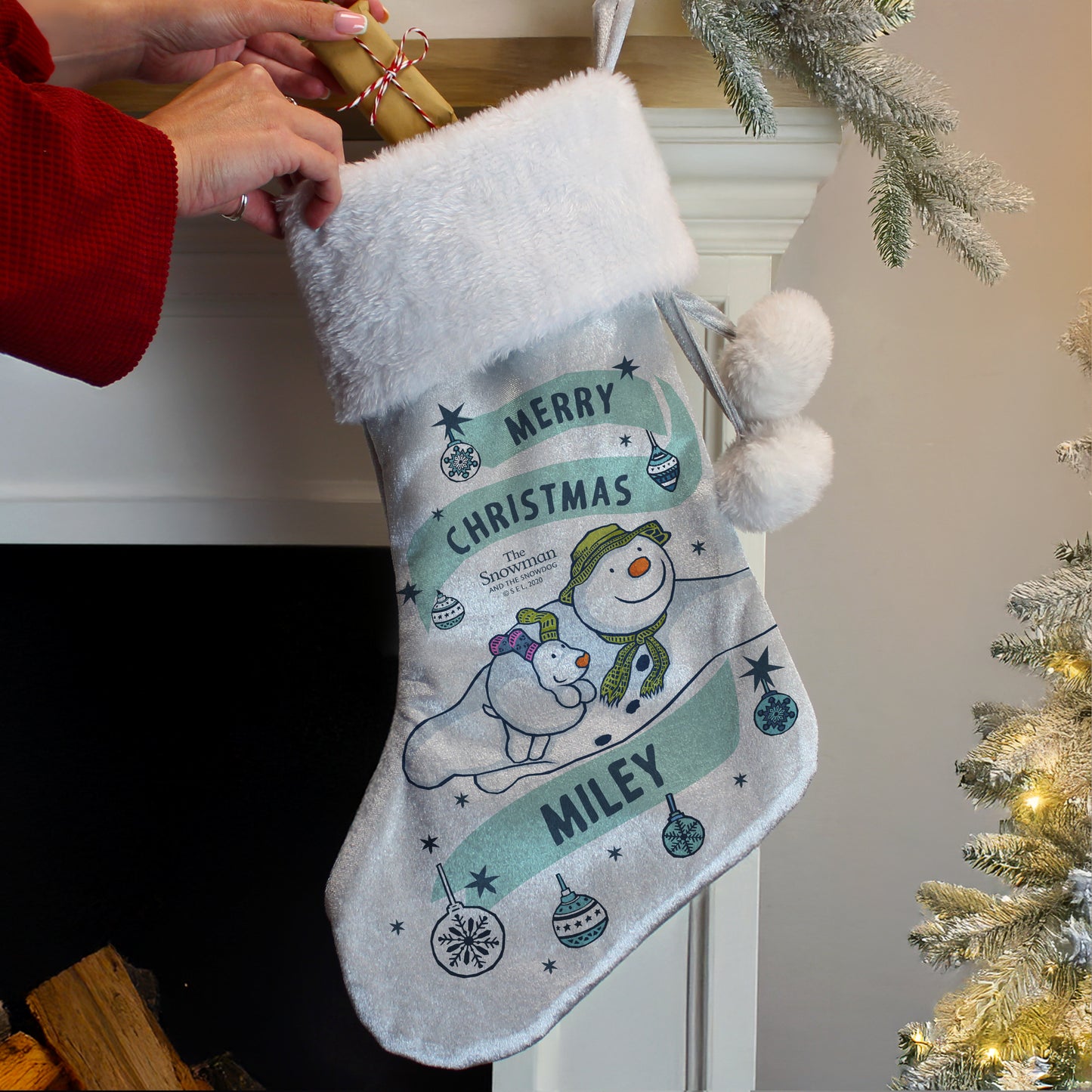 Personalised The Snowman and the Snowdog Luxury Silver Grey Stocking - image 2