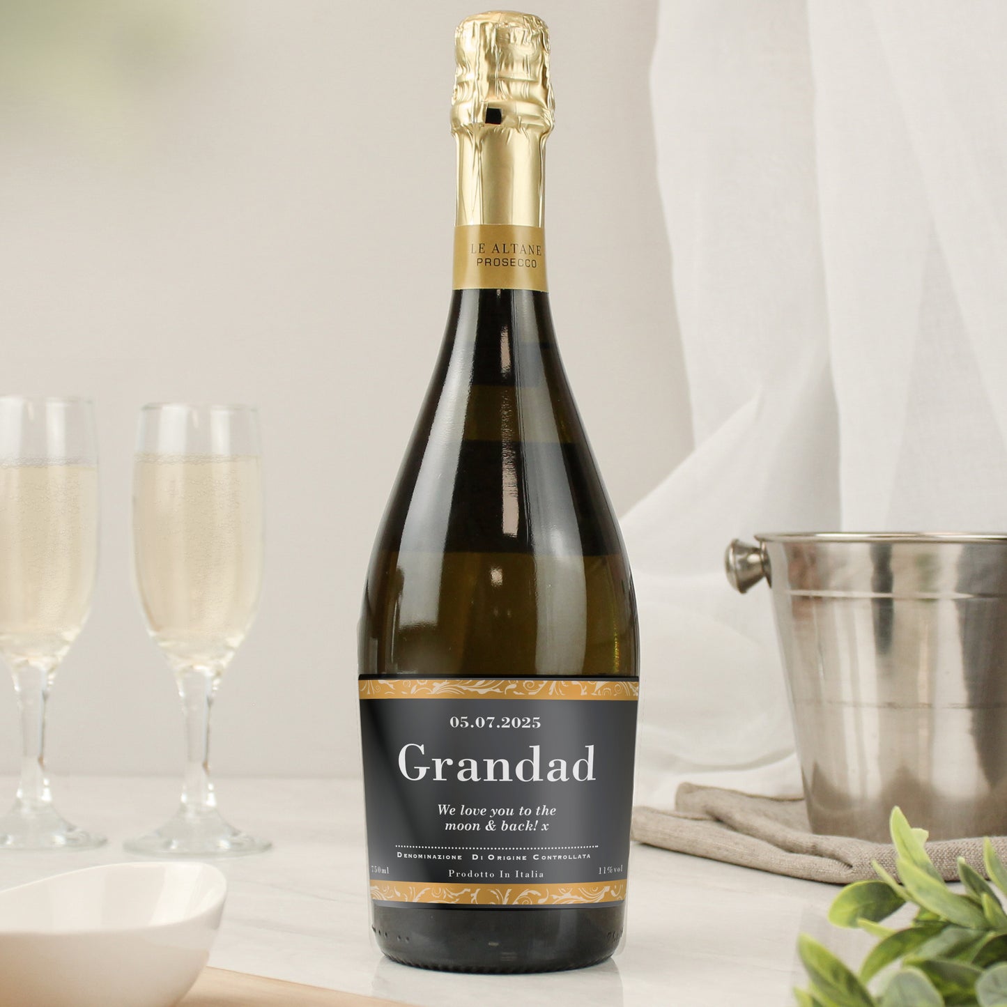 Personalised Classic Black Label Prosecco from Heartfelt Gifts