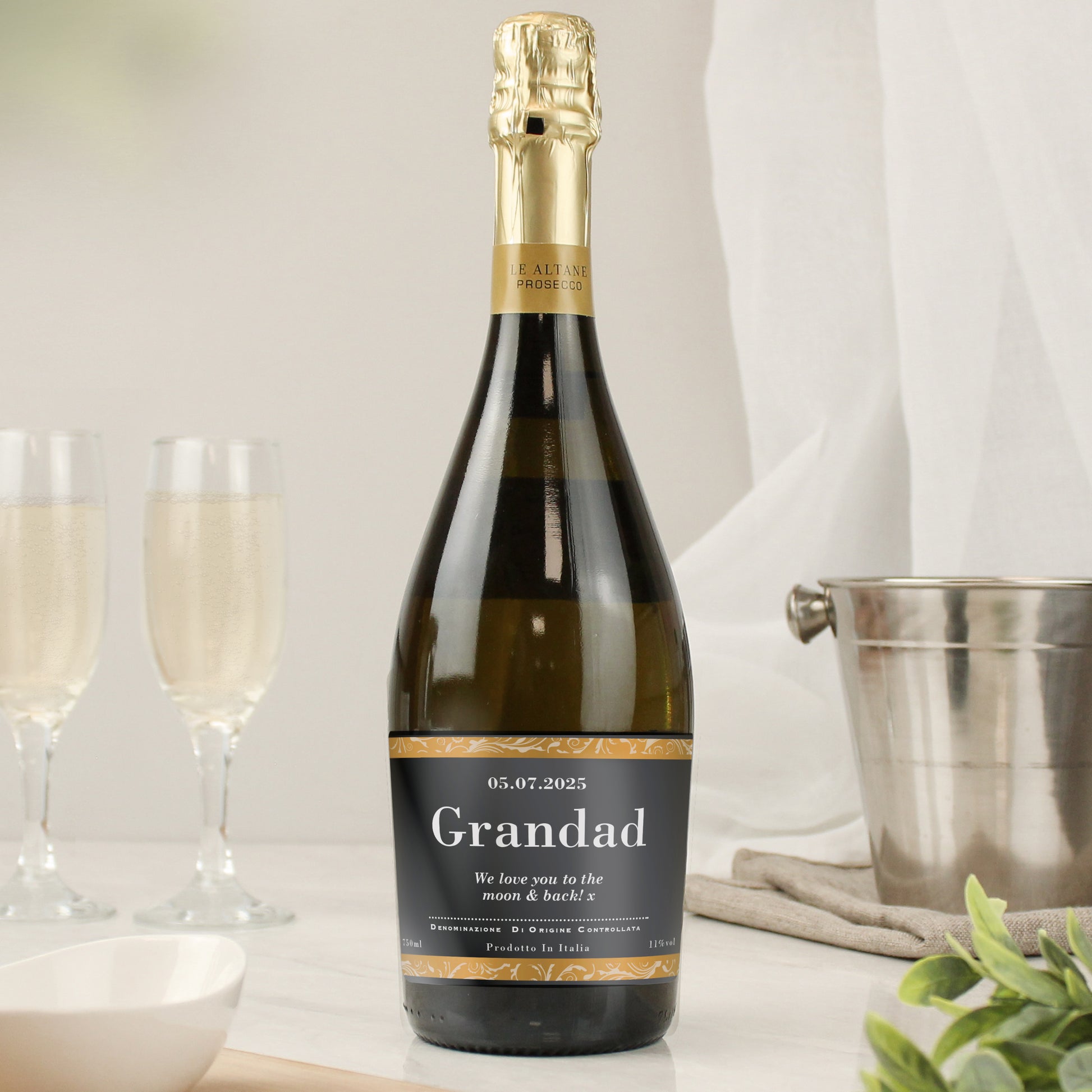 Personalised Classic Black Label Prosecco from Heartfelt Gifts