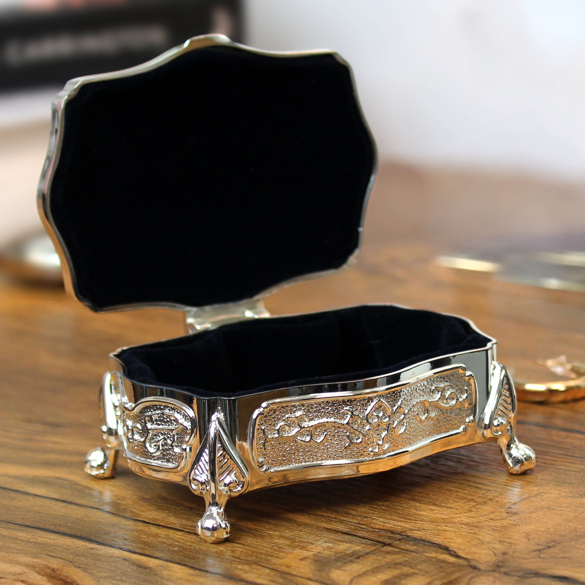 Personalised Small Silver Plated Jewellery Box – Birthday Anniversary Gift for Her - image 4