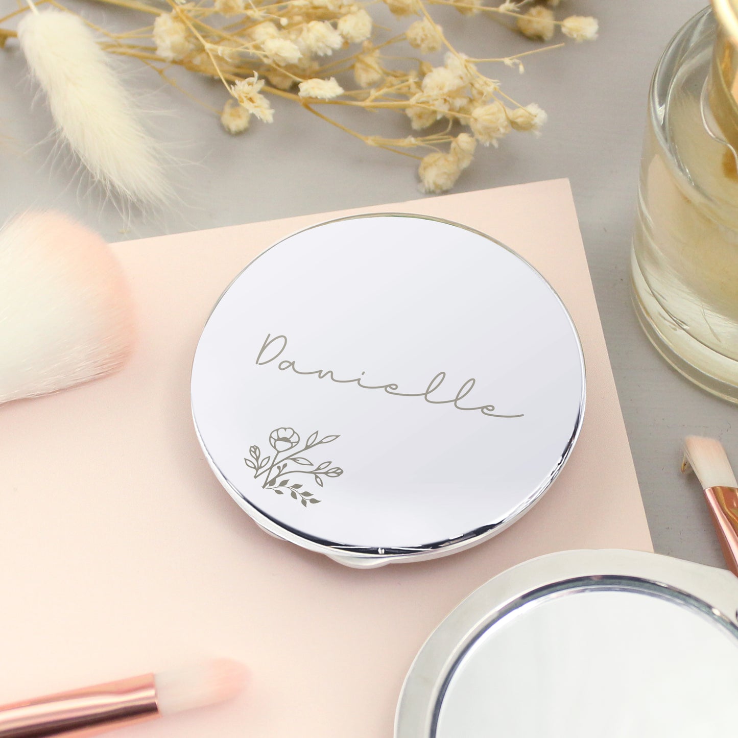 Personalised Floral Round Compact Mirror – Birthday Valentine Gift for Her - image 3