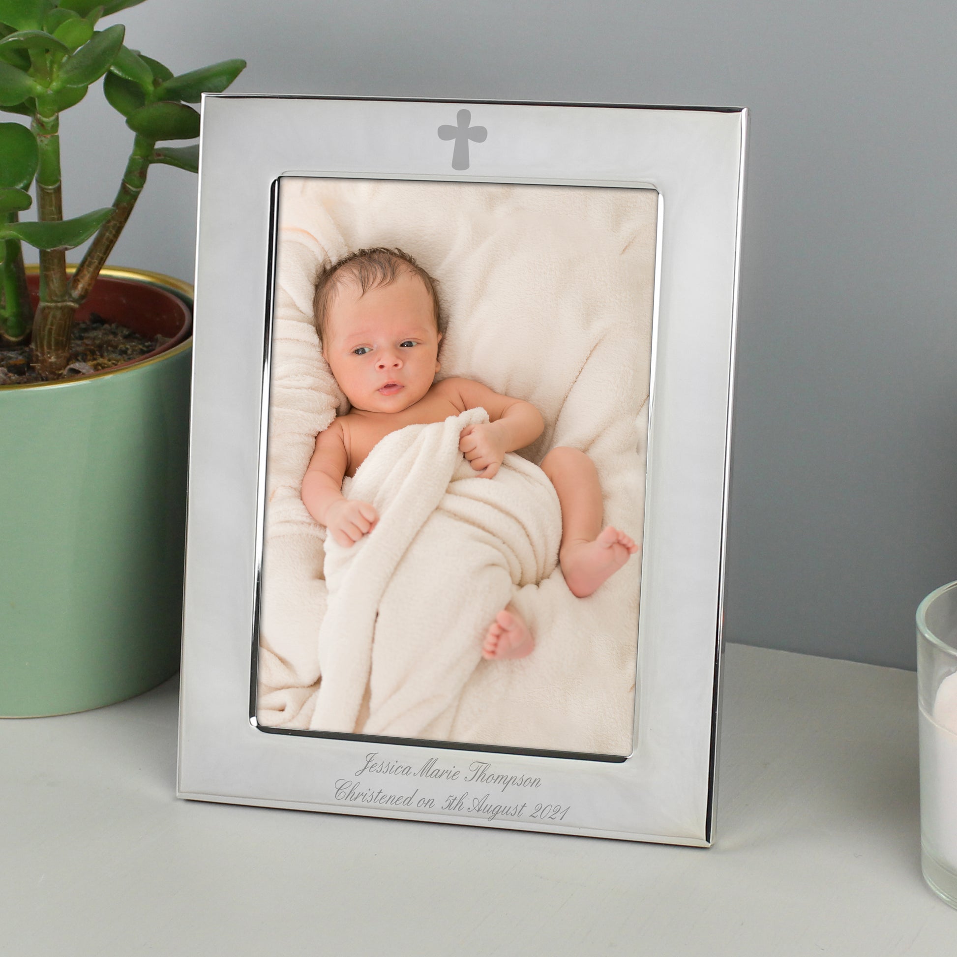 Personalised Silver Plated 6x4 Elegant Cross Photo Frame - image 3