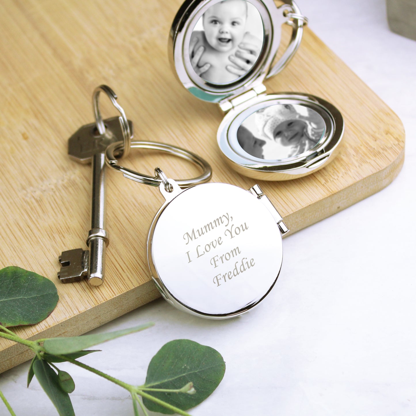 Personalised Round Photo Keyring from Heartfelt Gifts