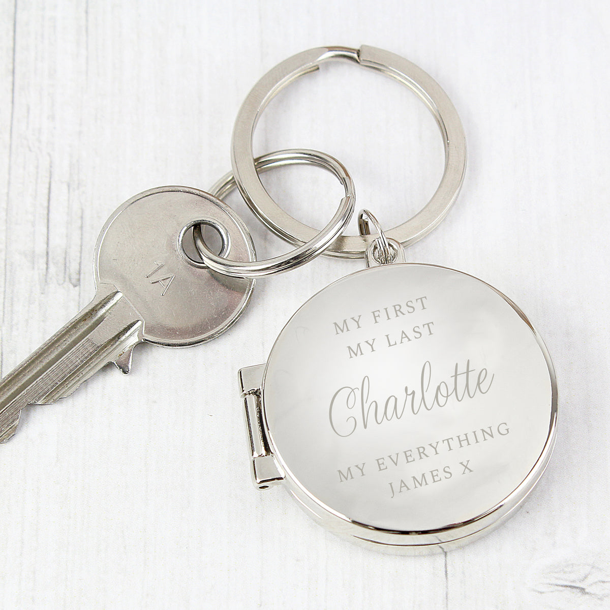 Personalised Classic Photo Keyring from Heartfelt Gifts