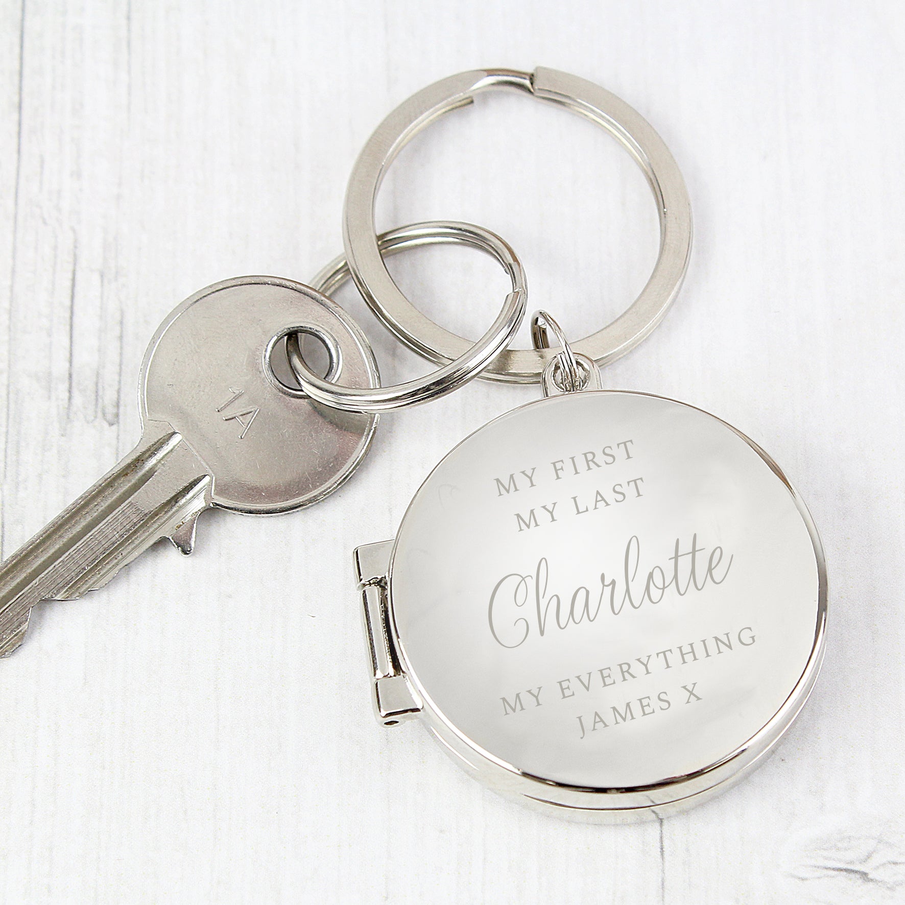 Personalised Classic Photo Keyring from Heartfelt Gifts