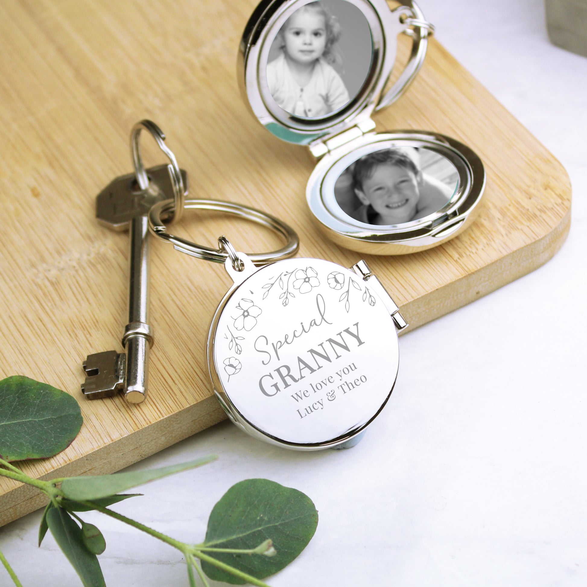Personalised Floral Round Photo Frame Keyring - image 6