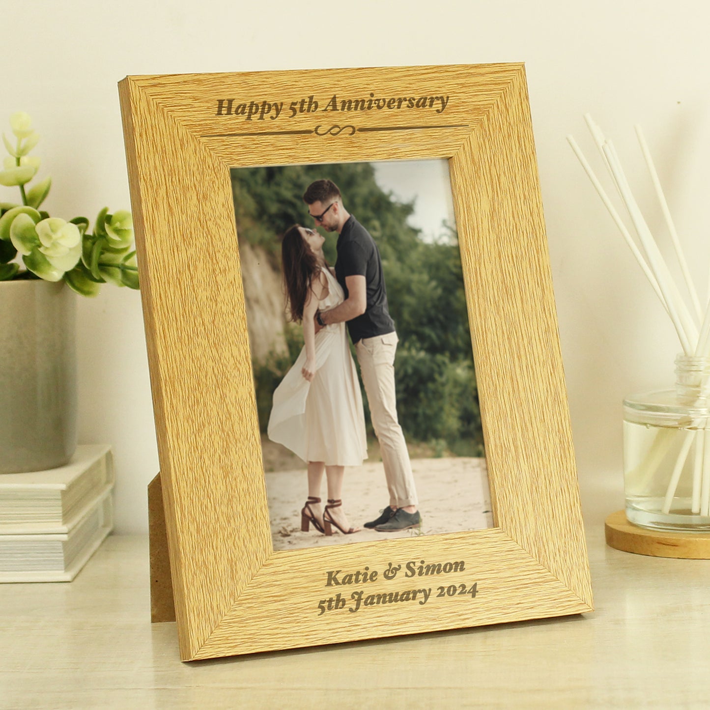 Personalised Formal 6x4 Oak Finish Photo Frame - image 3