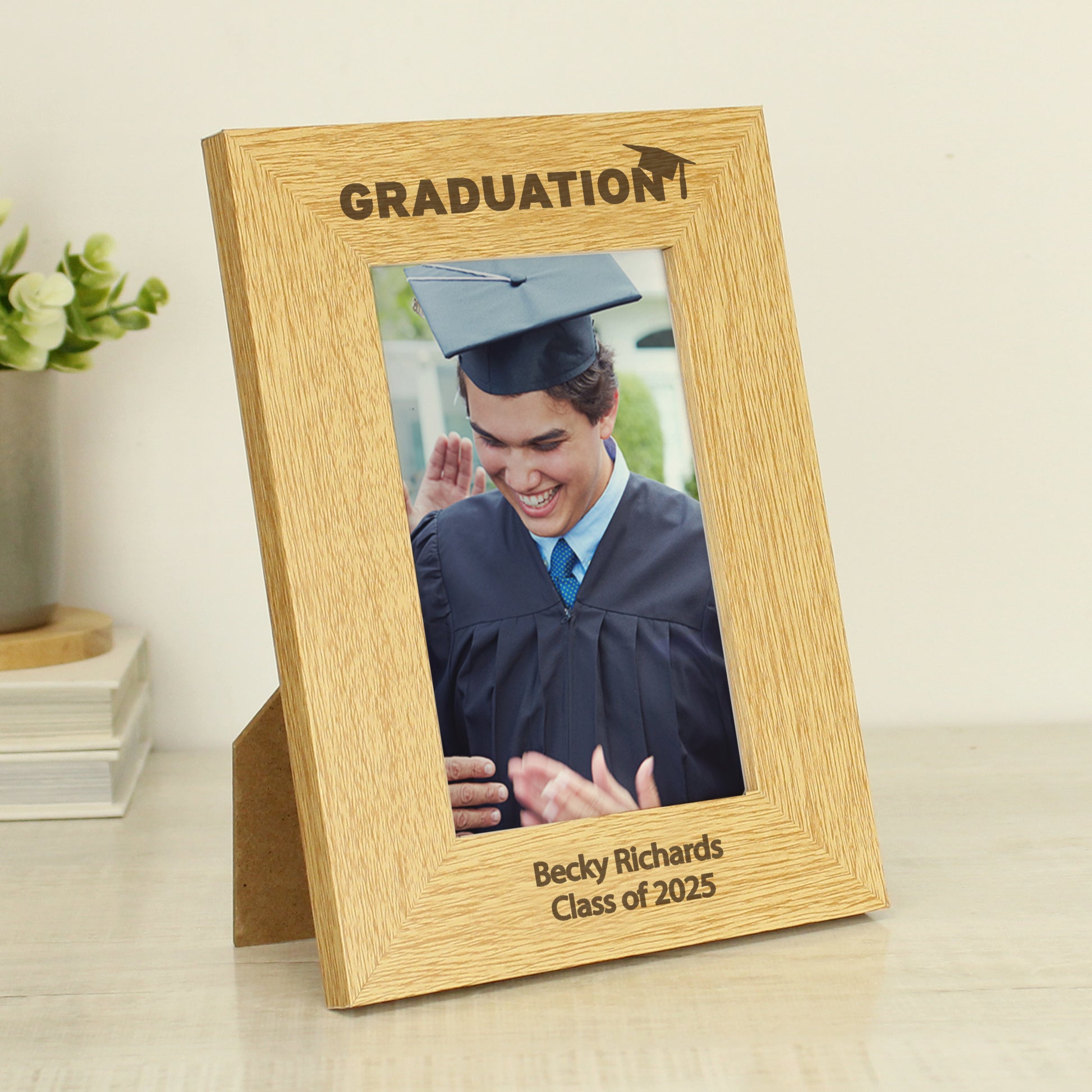 Personalised Graduation 6x4 Oak Finish Photo Frame - image 3