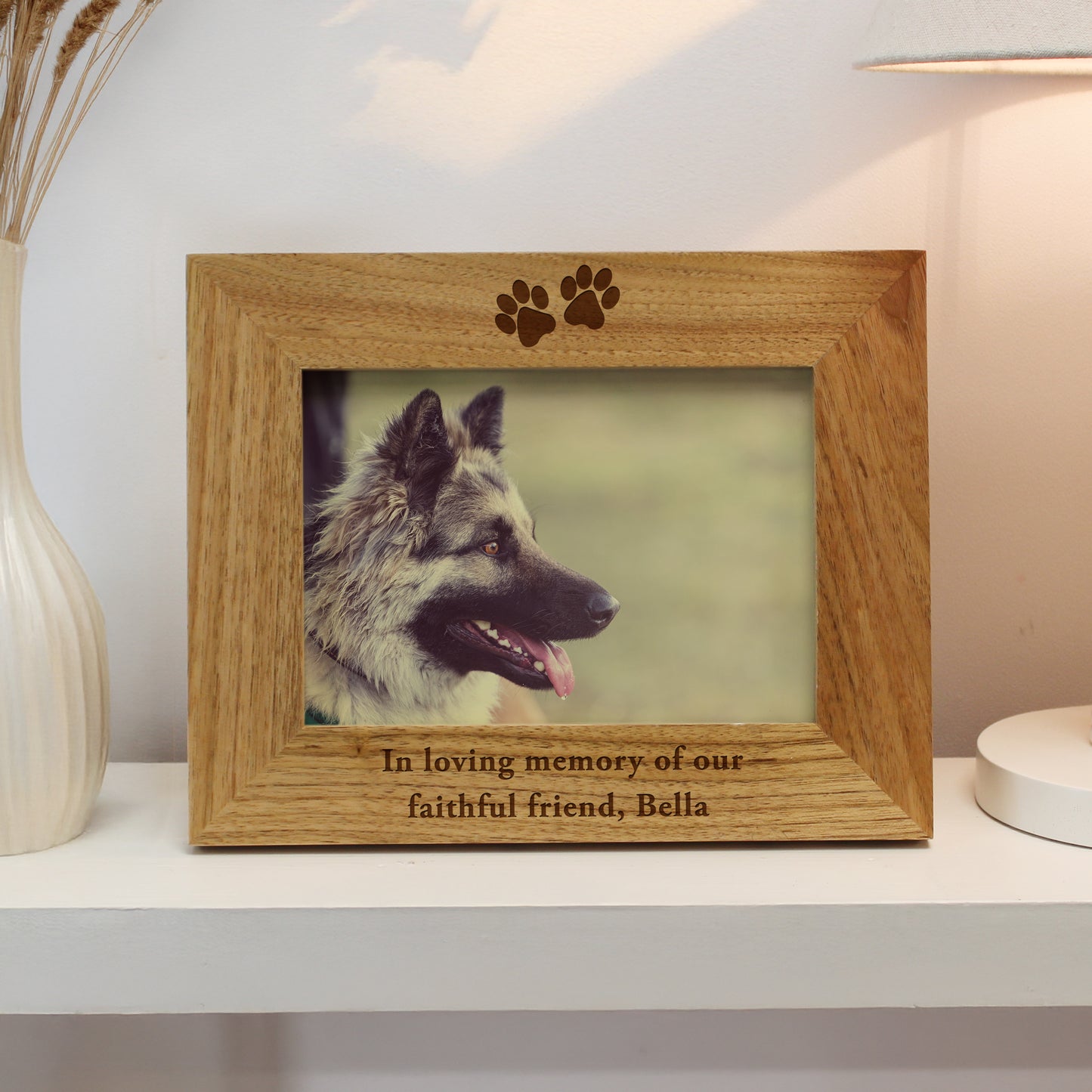 Personalised Oak Finish 4x6 Paw Prints Photo Frame – Dog Cat Pet Lover Gift