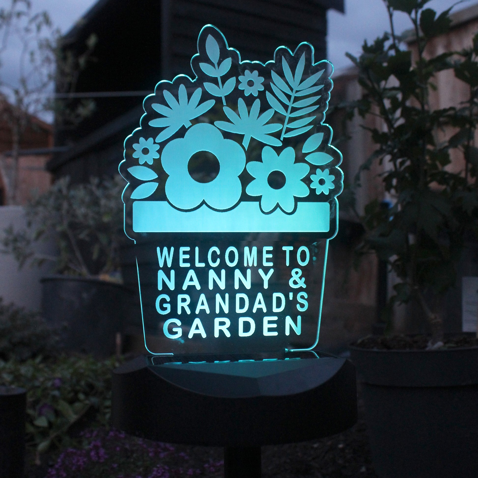 Personalised Plant Pot Outdoor Solar Light - image 2