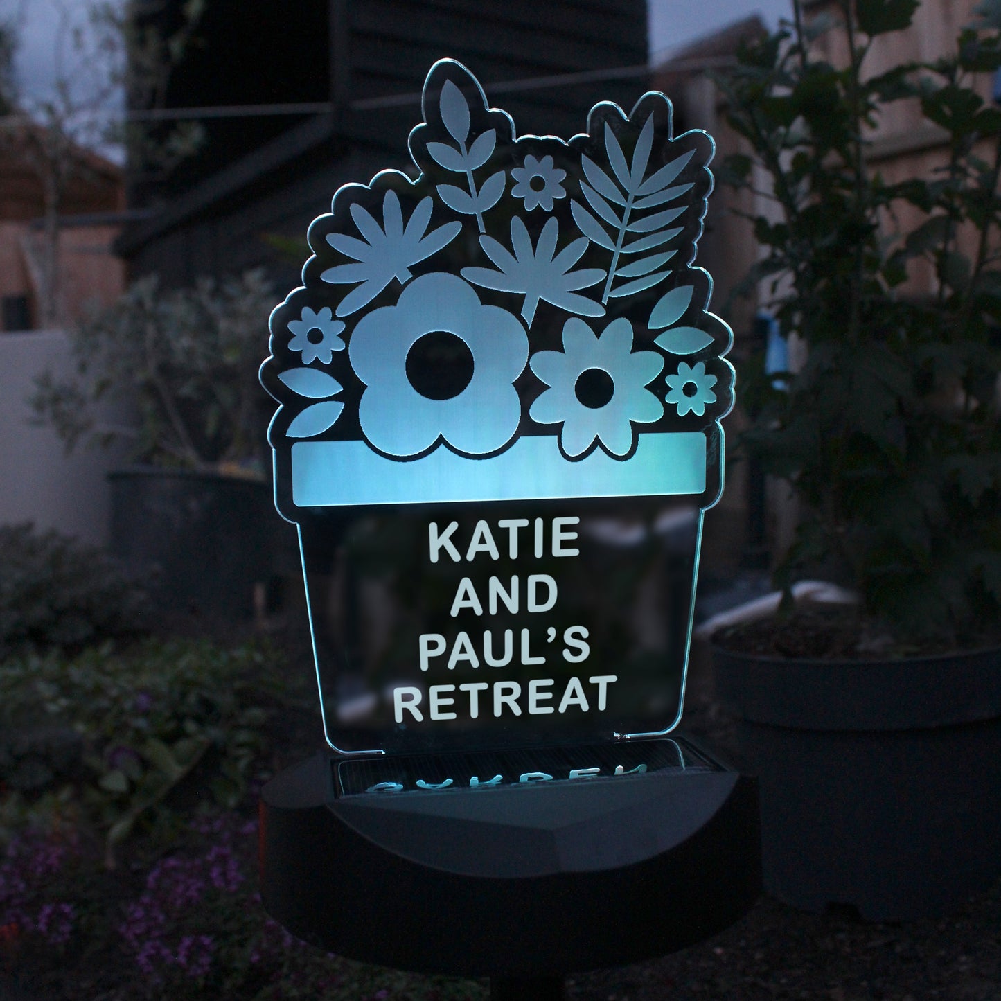 Personalised Plant Pot Outdoor Solar Light - image 8
