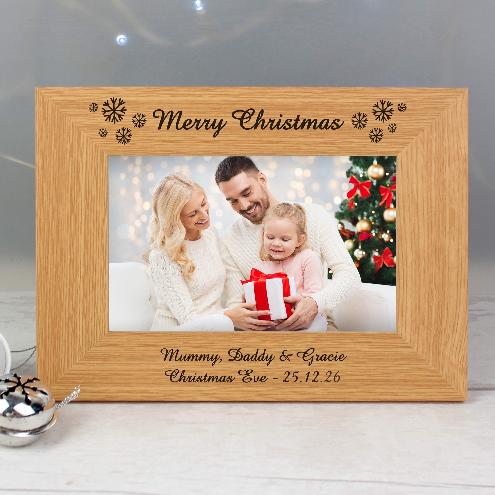 Personalised Oak Finish 6x4 Snowflake Photo Frame from Heartfelt Gifts