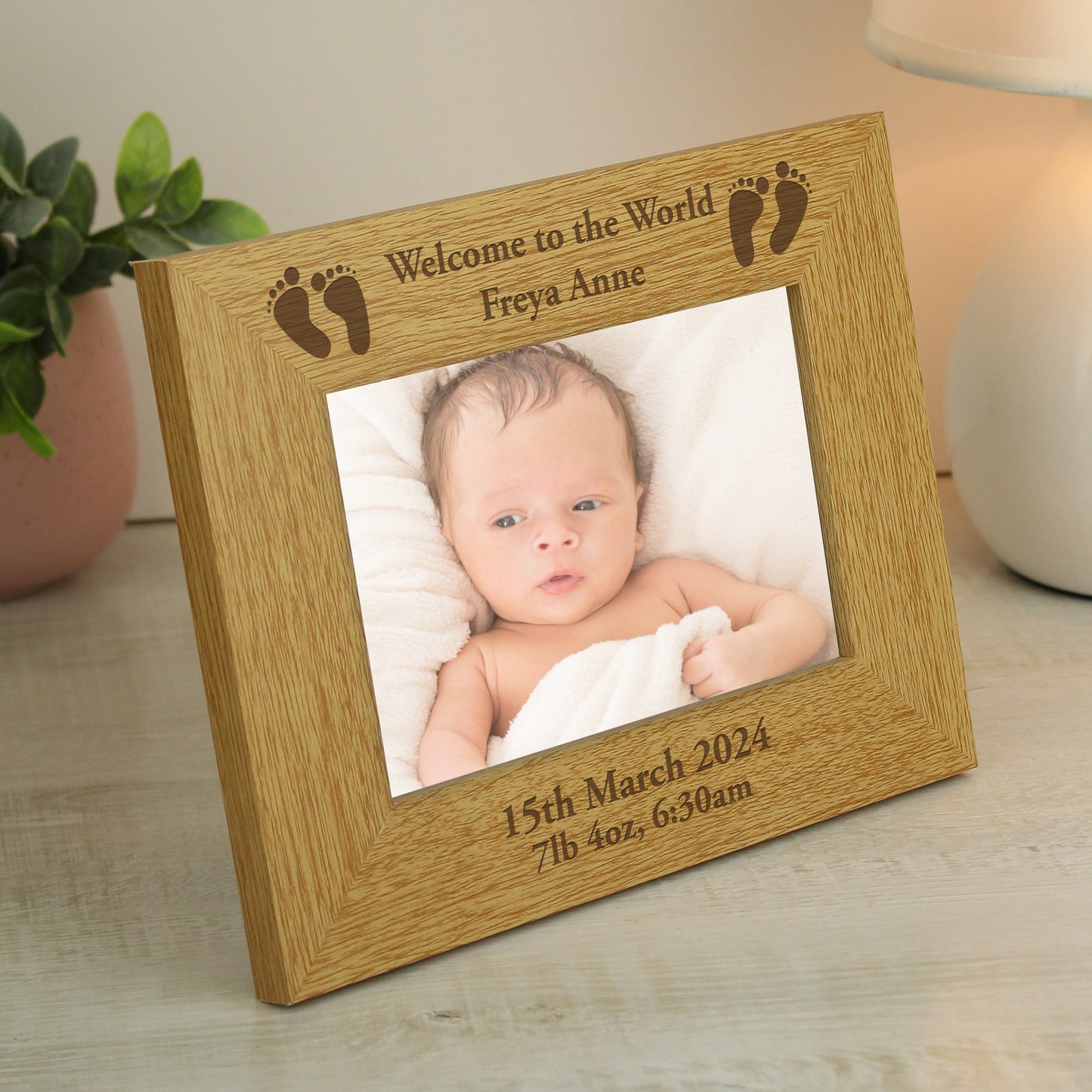 Personalised Oak Finish 6x4 Landscape Baby Footprints Photo Frame - image 2