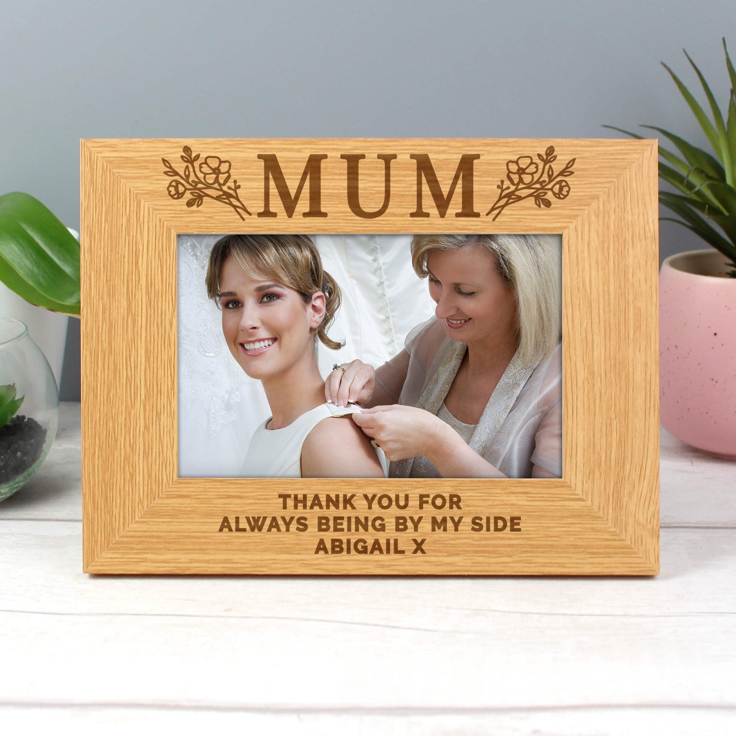 Personalised Floral Mum 6x4 Oak Finish Photo Frame - image 3