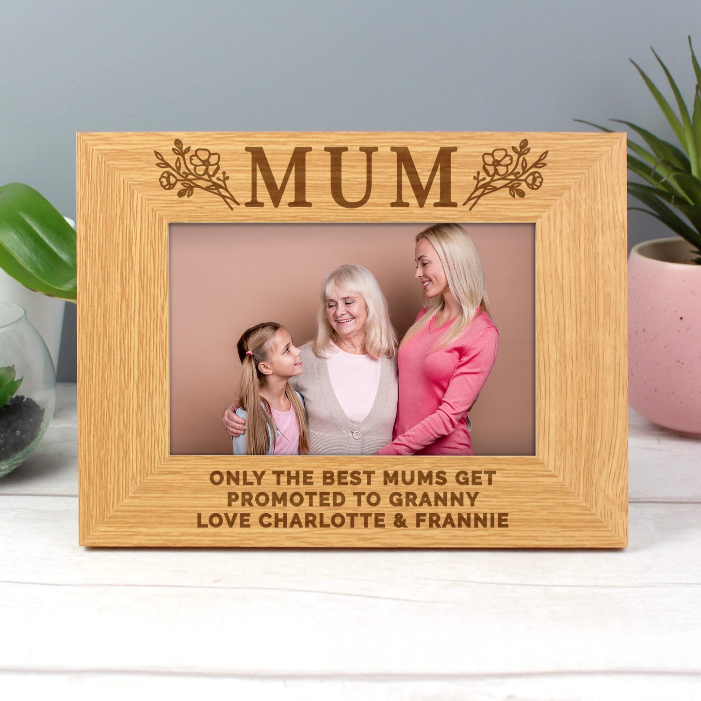 Personalised Floral Mum 6x4 Oak Finish Photo Frame - image 7