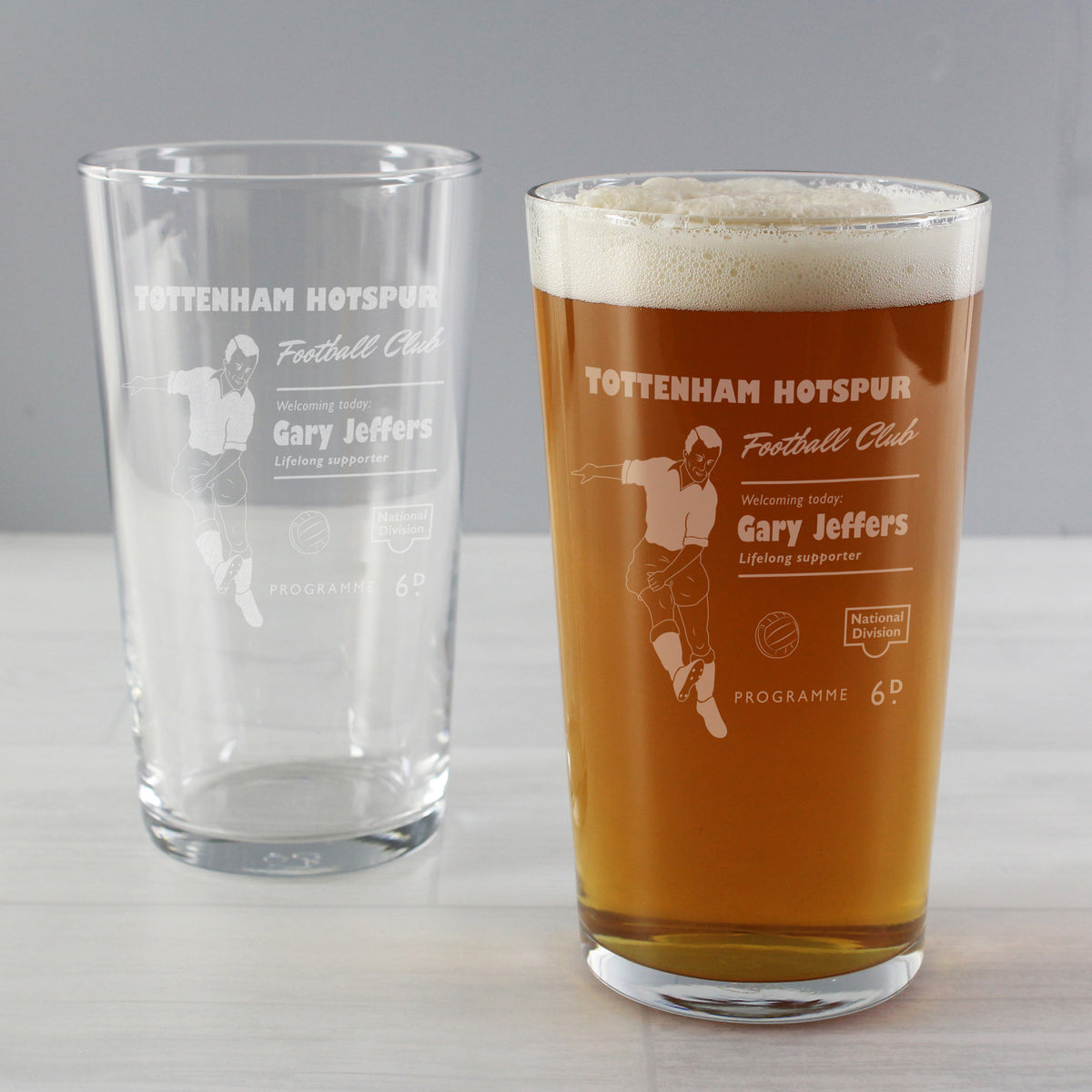 Personalised Vintage Football Supporter's Pint Glass - image 3