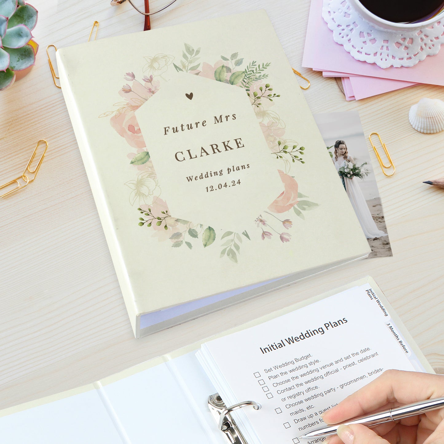 Personalised Floral Watercolour Wedding Planner - image 4