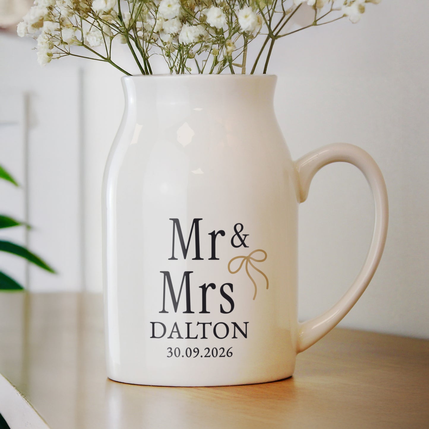 Personalised Black and Gold Couples Jug Vase – Wedding Anniversary Gift