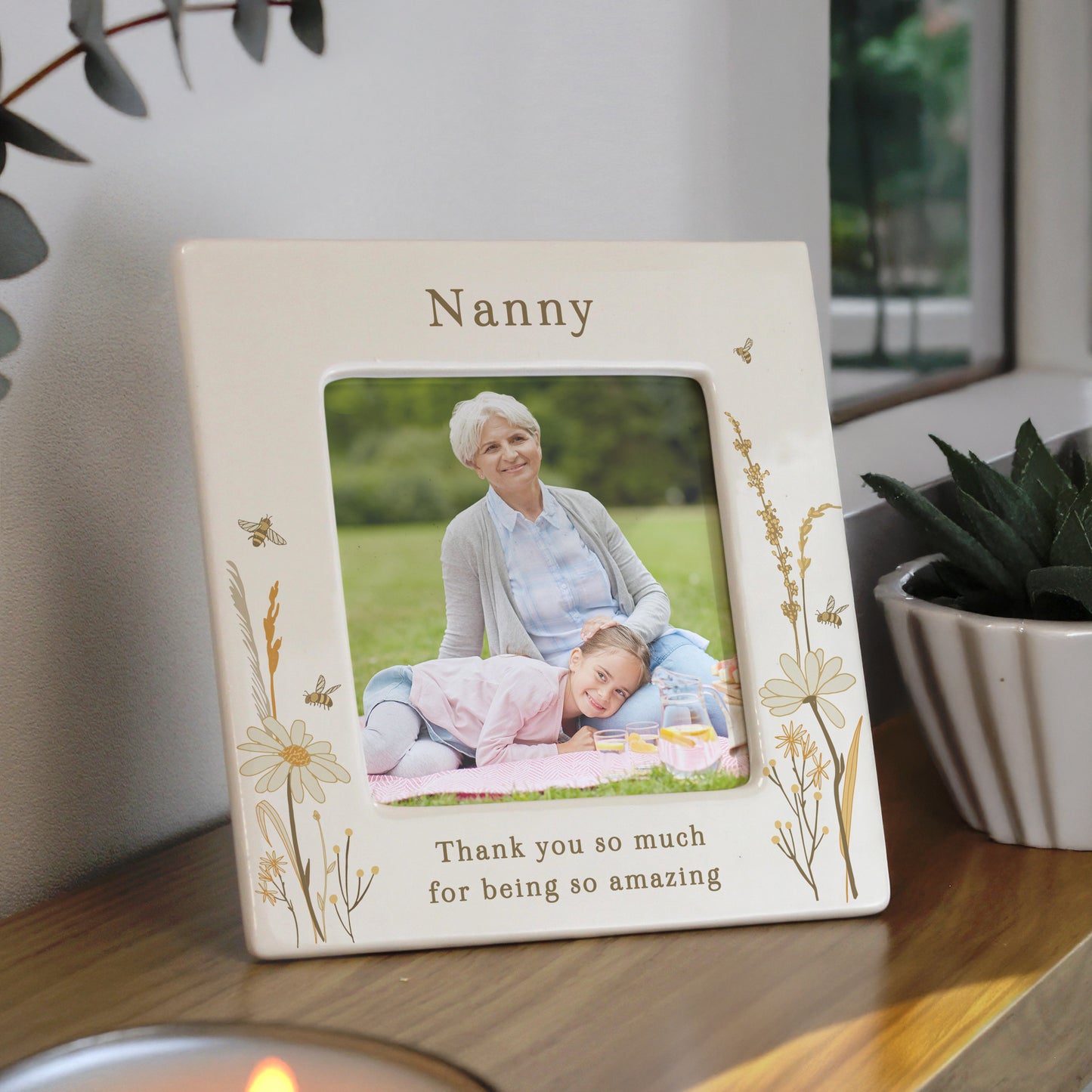 Personalised Bees and Daisy Ceramic 4x4 Photo Frame – Nature Birthday Gift