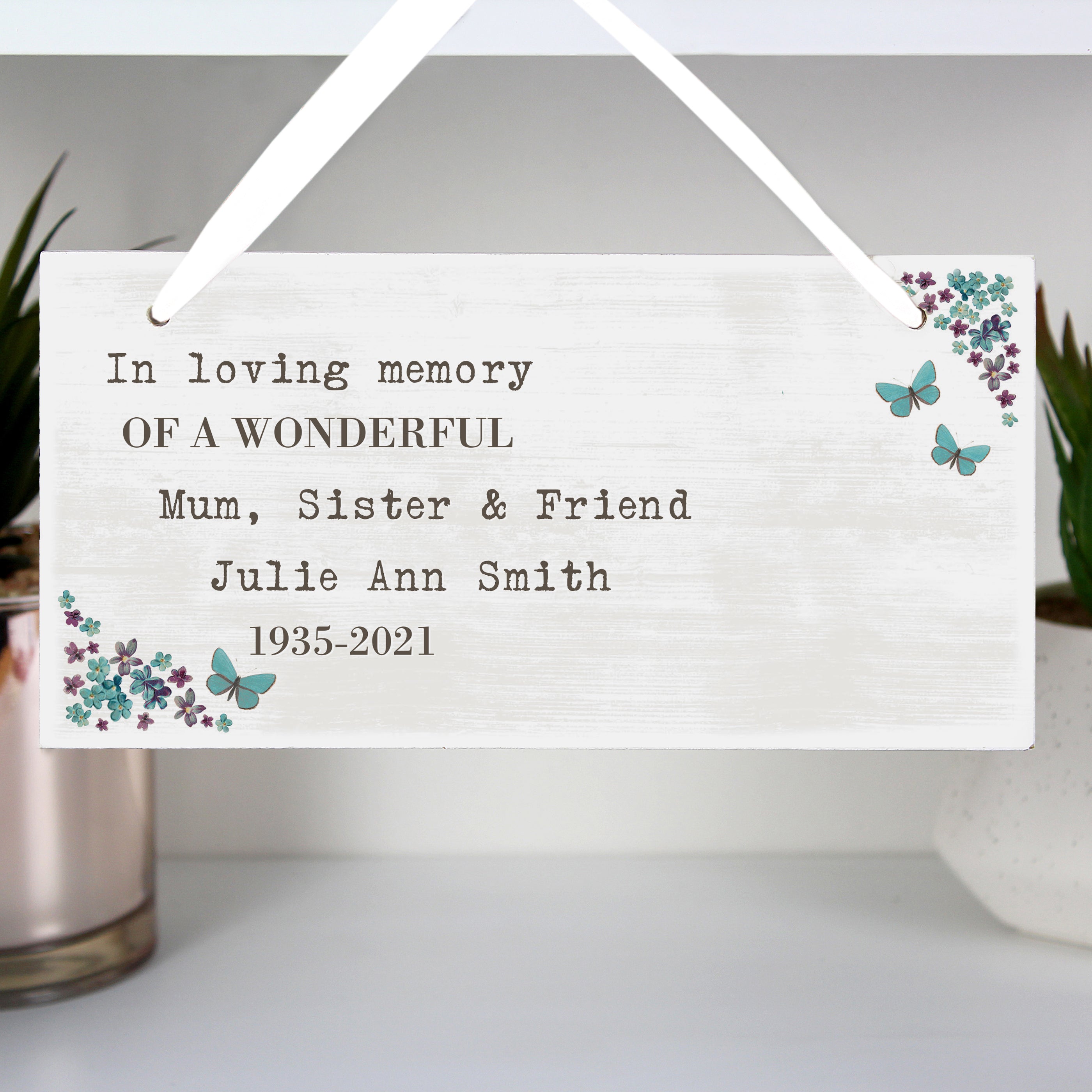 Personalised Forget me not Wooden Sign from Heartfelt Gifts