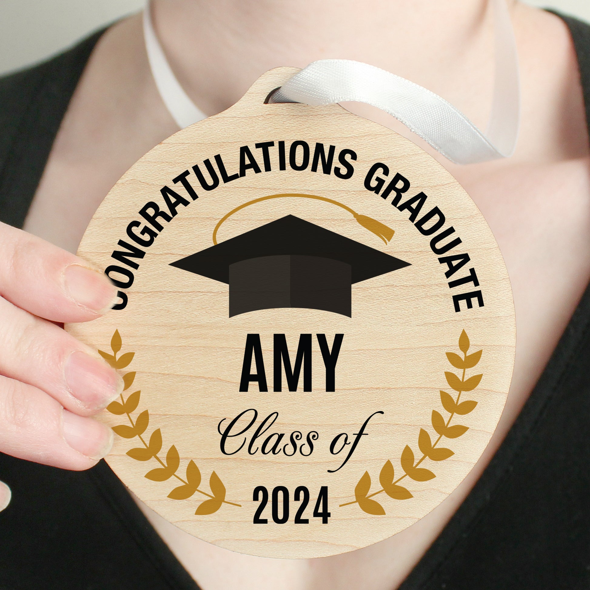 Personalised Graduation Round Wooden Decoration from Heartfelt Gifts