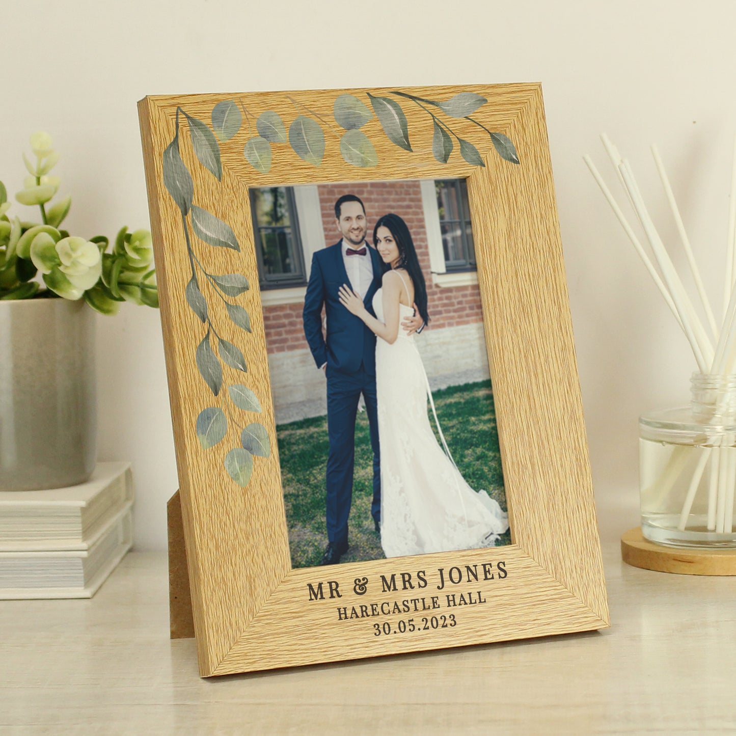 Personalised Botanical 6x4 Oak Finish Photo Frame from Heartfelt Gifts