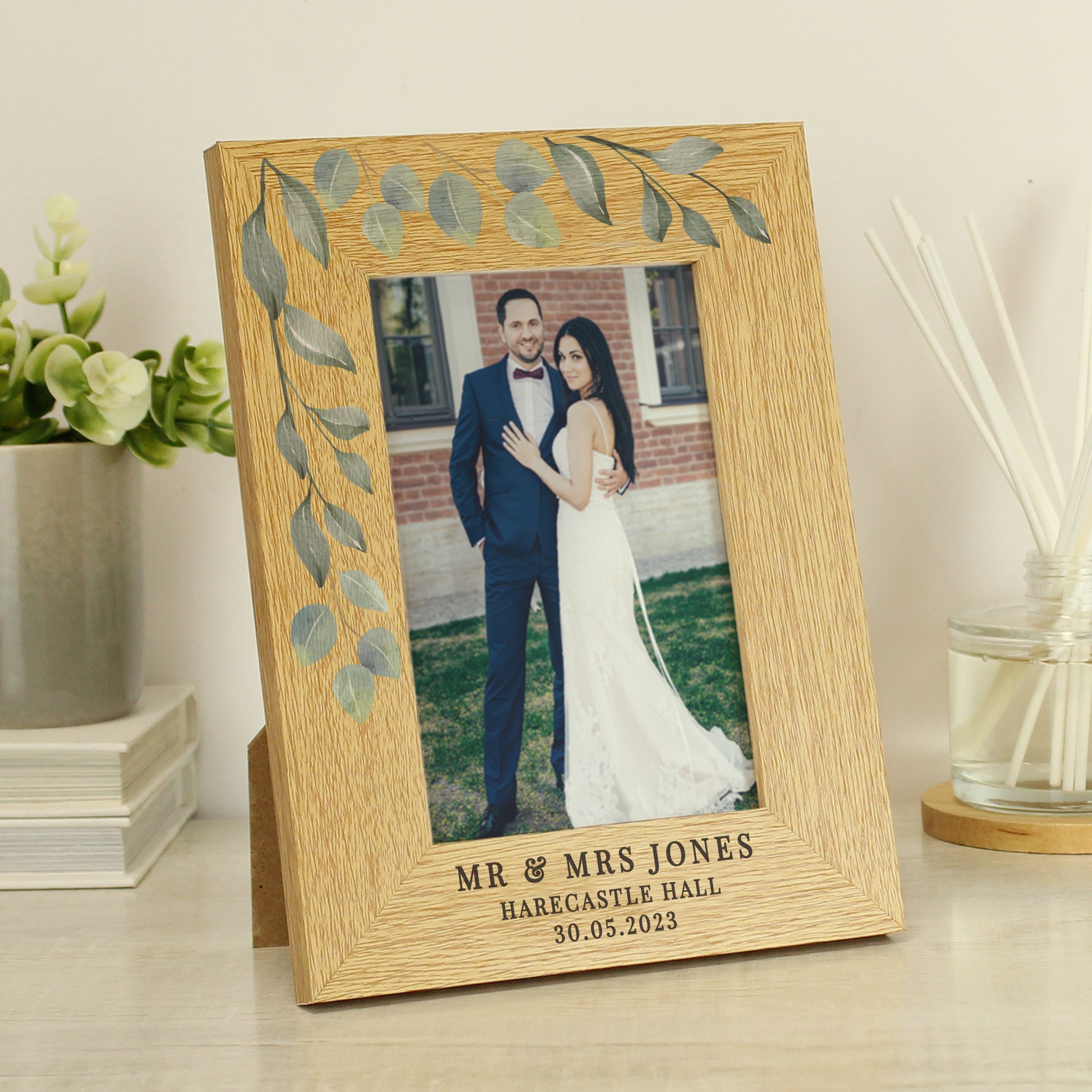 Personalised Botanical 6x4 Oak Finish Photo Frame from Heartfelt Gifts