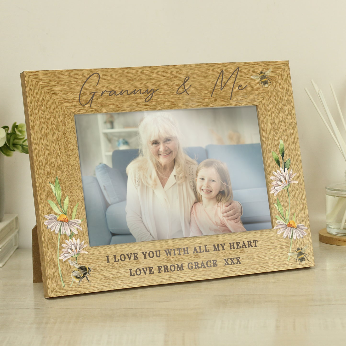 Personalised Floral Bee 6x4 Oak Finish Photo Frame - image 2