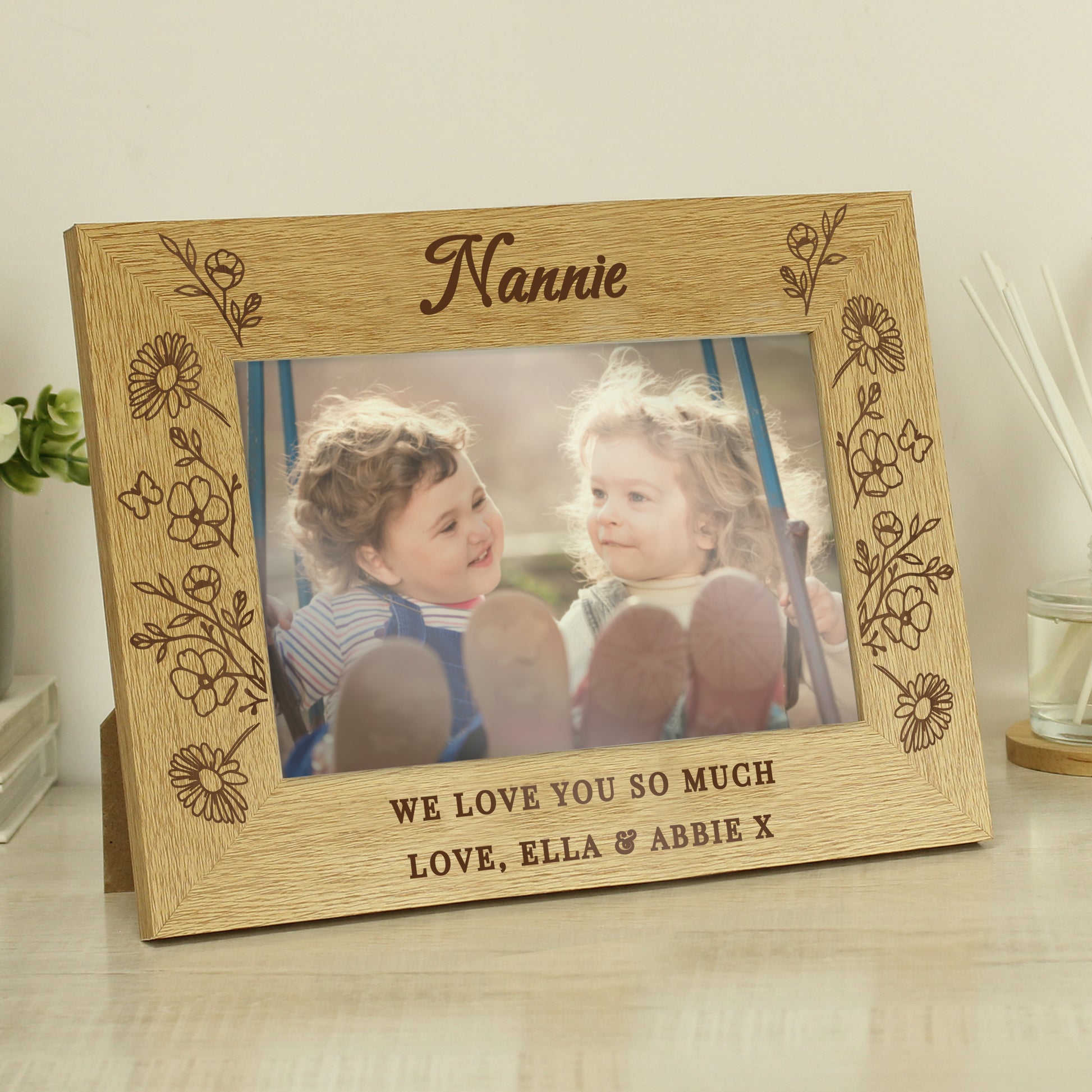 Personalised Wild Flowers 6x4 Oak Finish Photo Frame from Heartfelt Gifts
