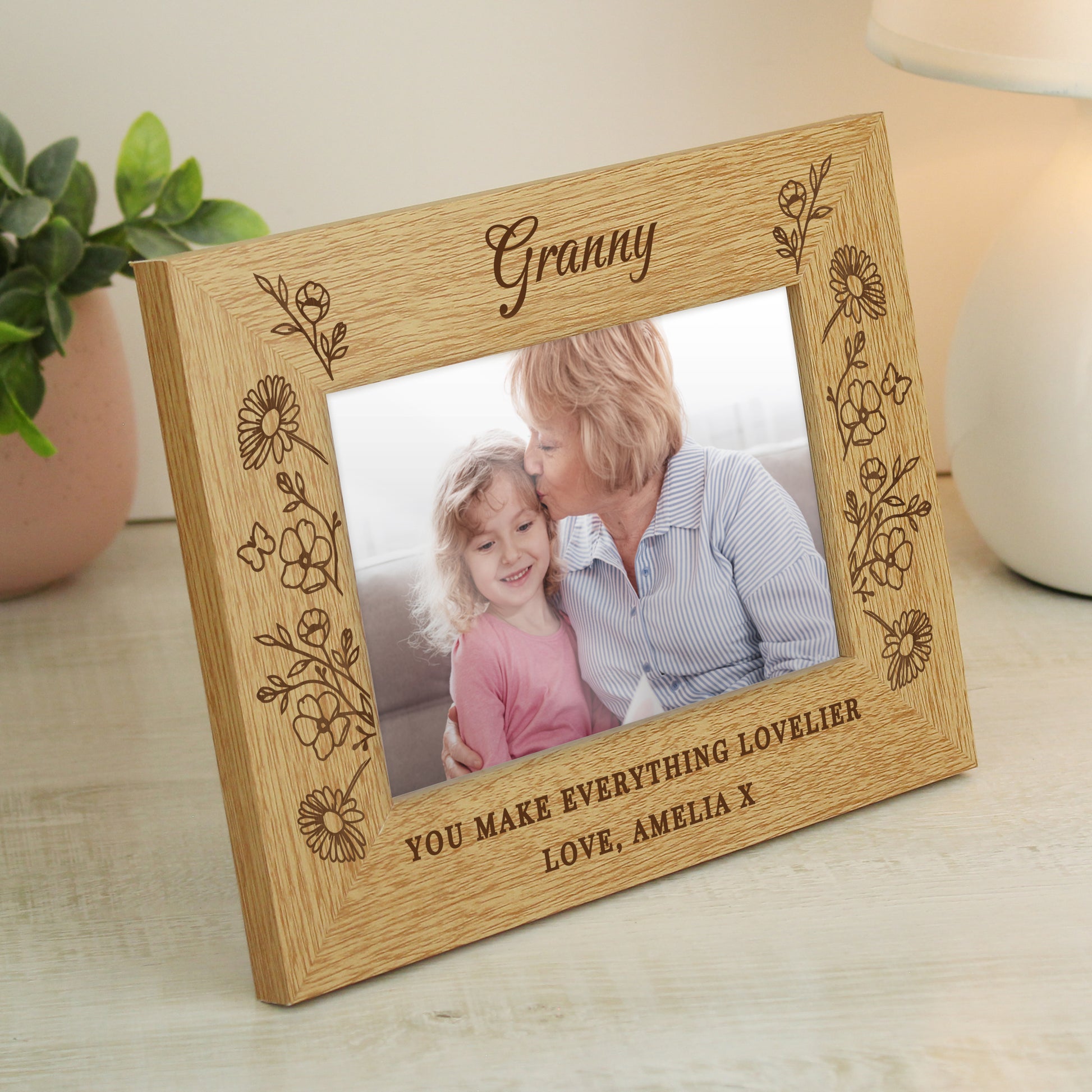 Personalised Wild Flowers 6x4 Oak Finish Photo Frame - image 2