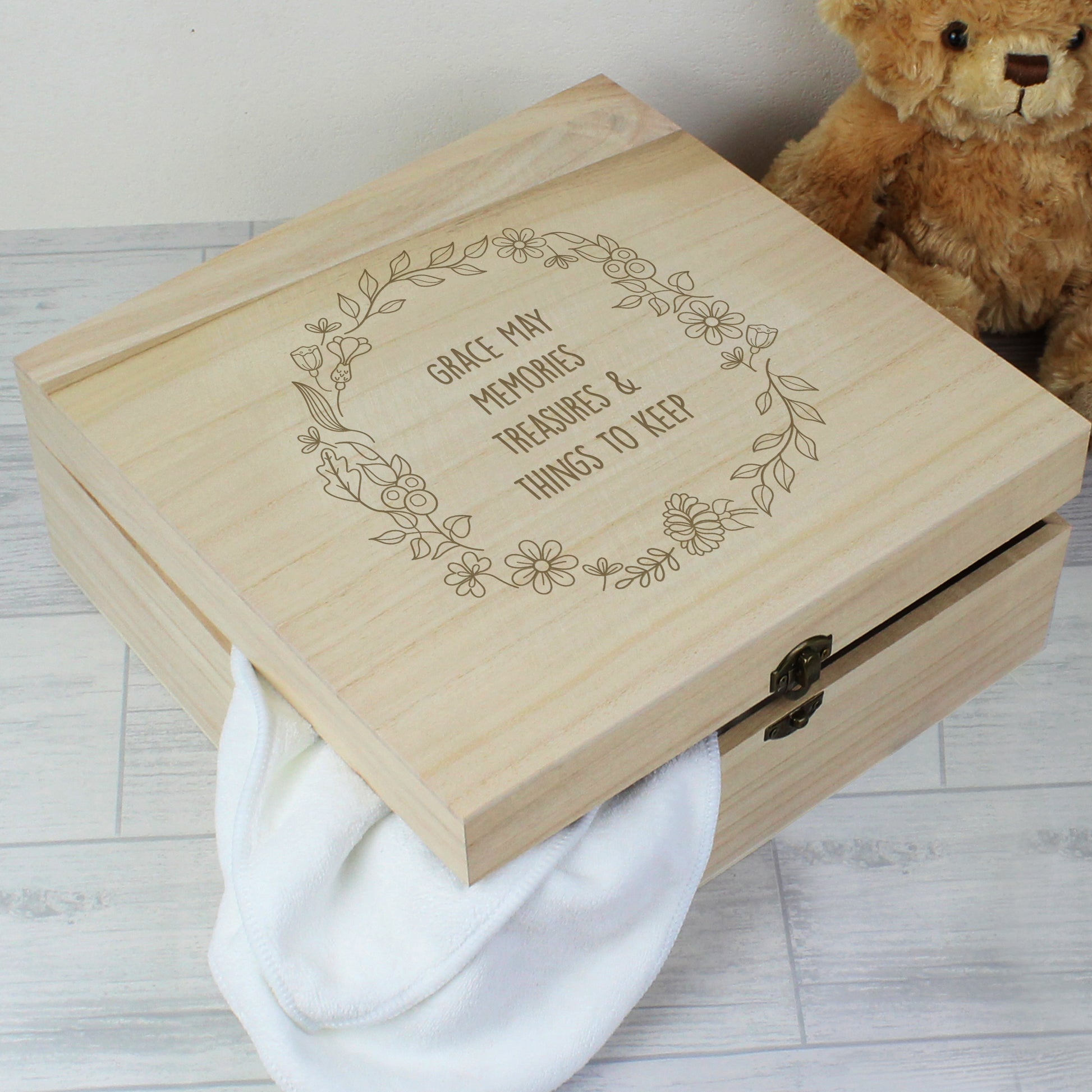 Personalised Floral Wreath Large Wooden Keepsake Box - image 4